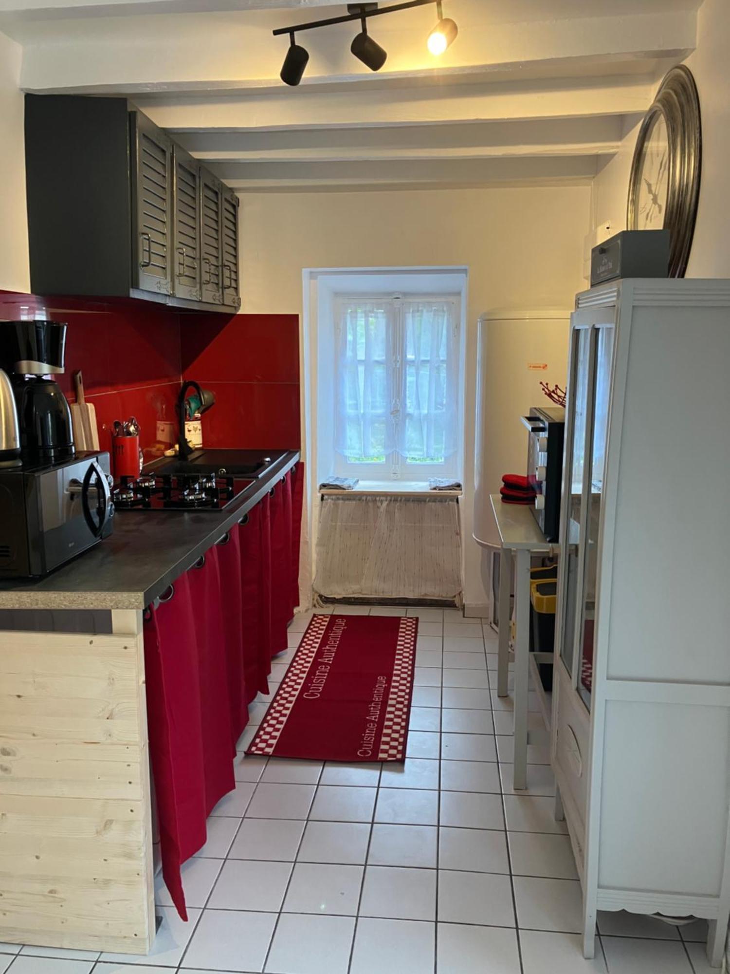 Charmante Maison En Pierres Precy-le-Sec Εξωτερικό φωτογραφία